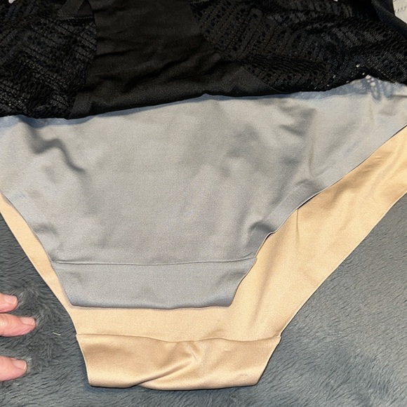 Just Be Set of 3 Hipster Underwear NWT 3X - Picture 3 of 4